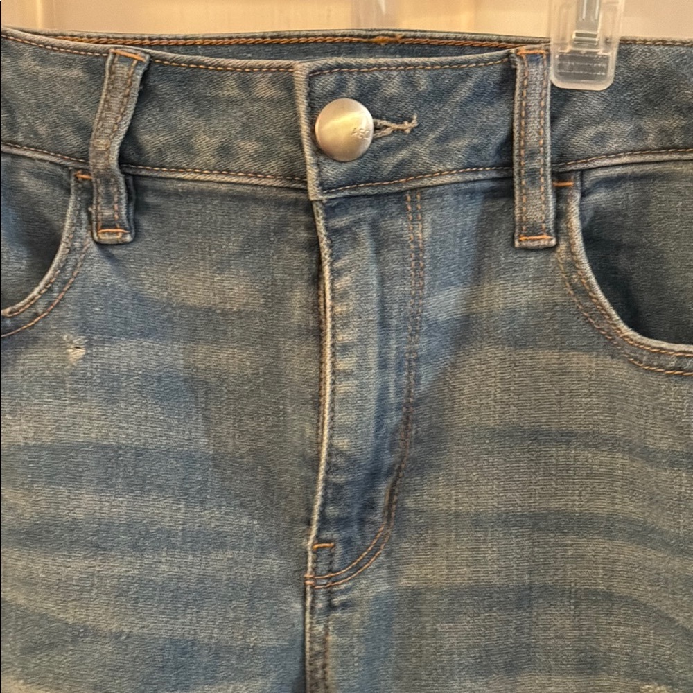 American Eagle 🥳HP🥳Outfitters Blue Skinny Distressed Jeans - Picture 2 of 12